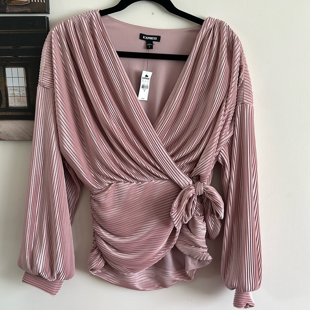 Express wrap top- medium